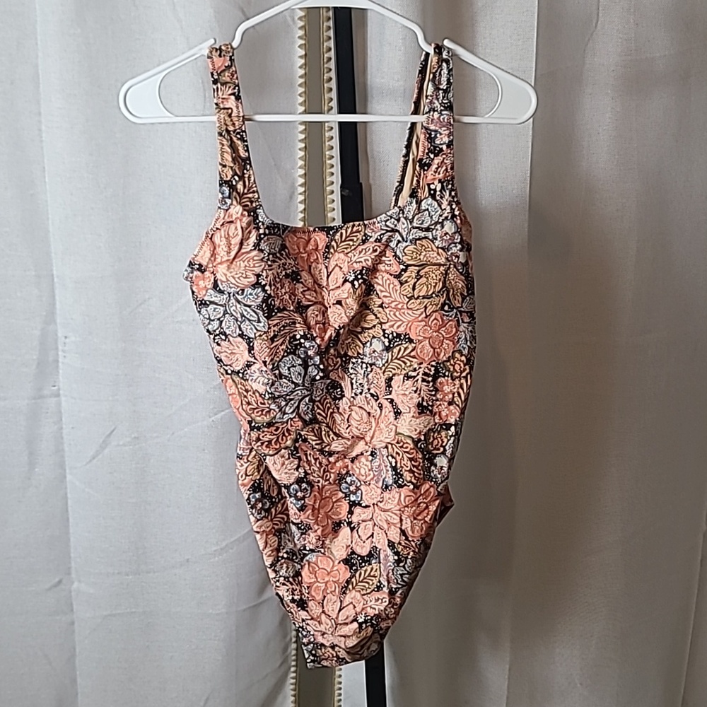 A Pea In The Pod Maternity Floral Multicolored One Piece SwimSuit SZ M.   New